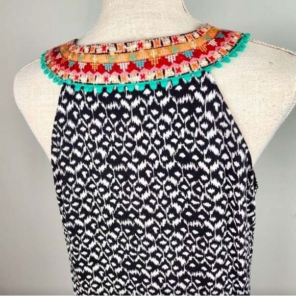 Gorgeous Scoop-Neck colorful Embroidered THML Rayon Latin- feeling summer dress - Picture 5 of 9